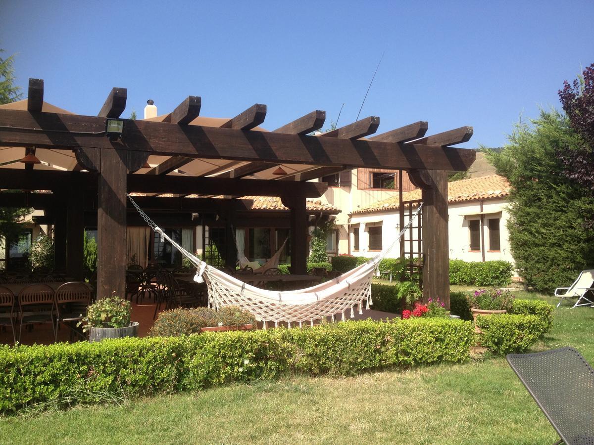 Agriturismo Terravecchia Castellana Sicula Exterior foto